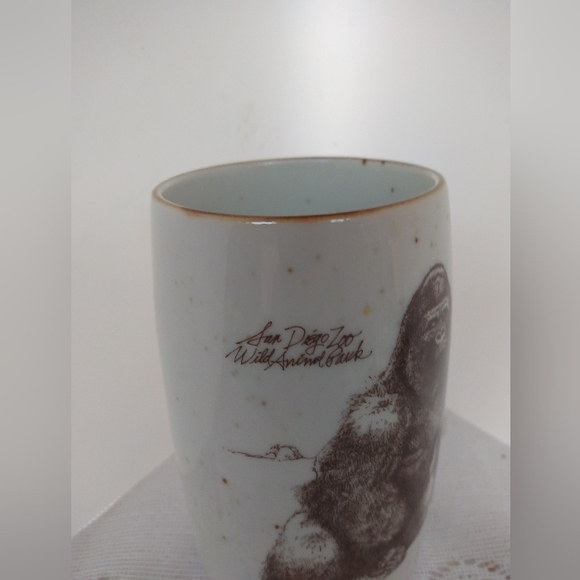 Gorilla Ape San Diego Zoo Coffee Mug 5 in. Tall - Picture 4 of 4